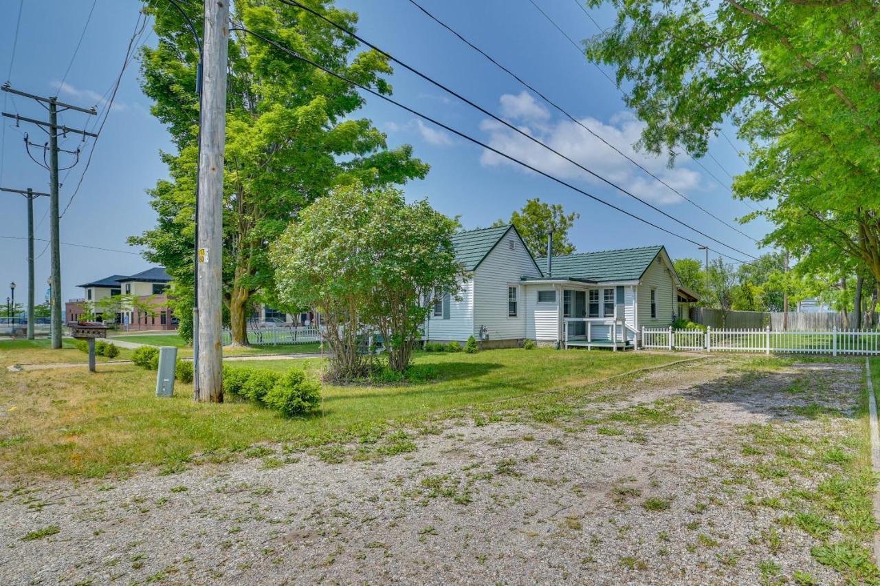 Boyne City Cottage Walk To Downtown And Lake! Extérieur photo